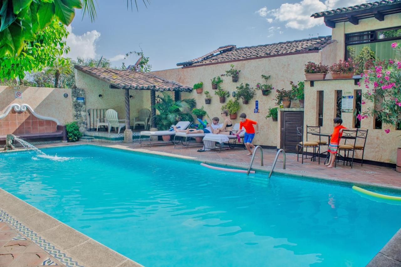 Casa Del Parque By Ahs Antigua